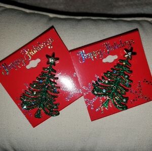 5 for $25 | NWT JCPenney Happy Holidays Christmas Tree Brooch Set - 2pc